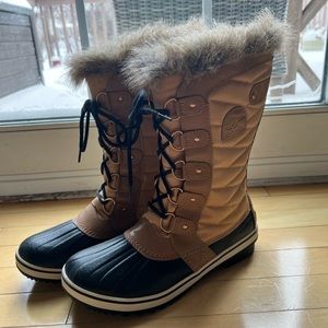 Sorel Tofino boot